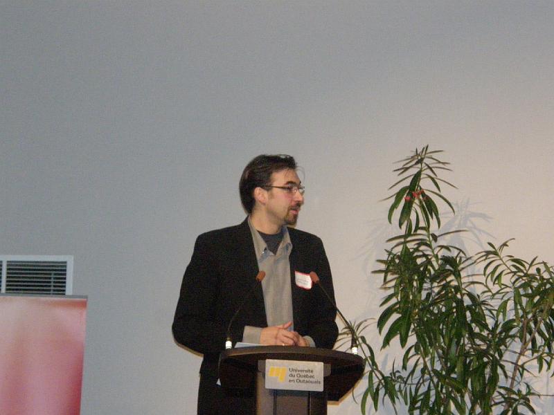 PB060139.JPG - Yanick Dulong, Médias et construction de la masculinité : meurtriers à l’école et virilité