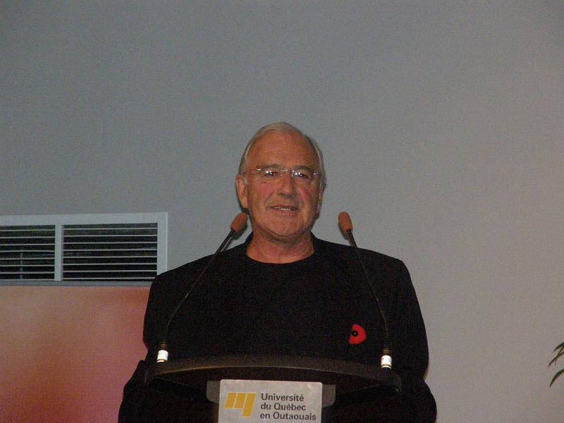 PB060155.JPG - Charles Bélanger, Régie du cinéma du Québec, présentation du Guide «Mon enfant devant l'écran»